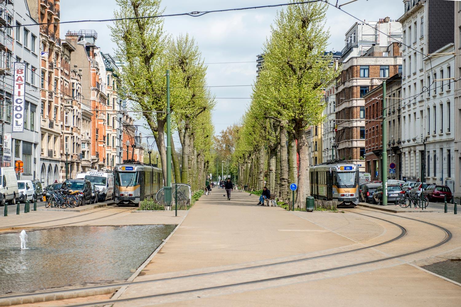 Trams en voetgangers gebieden bij Handelsvaart