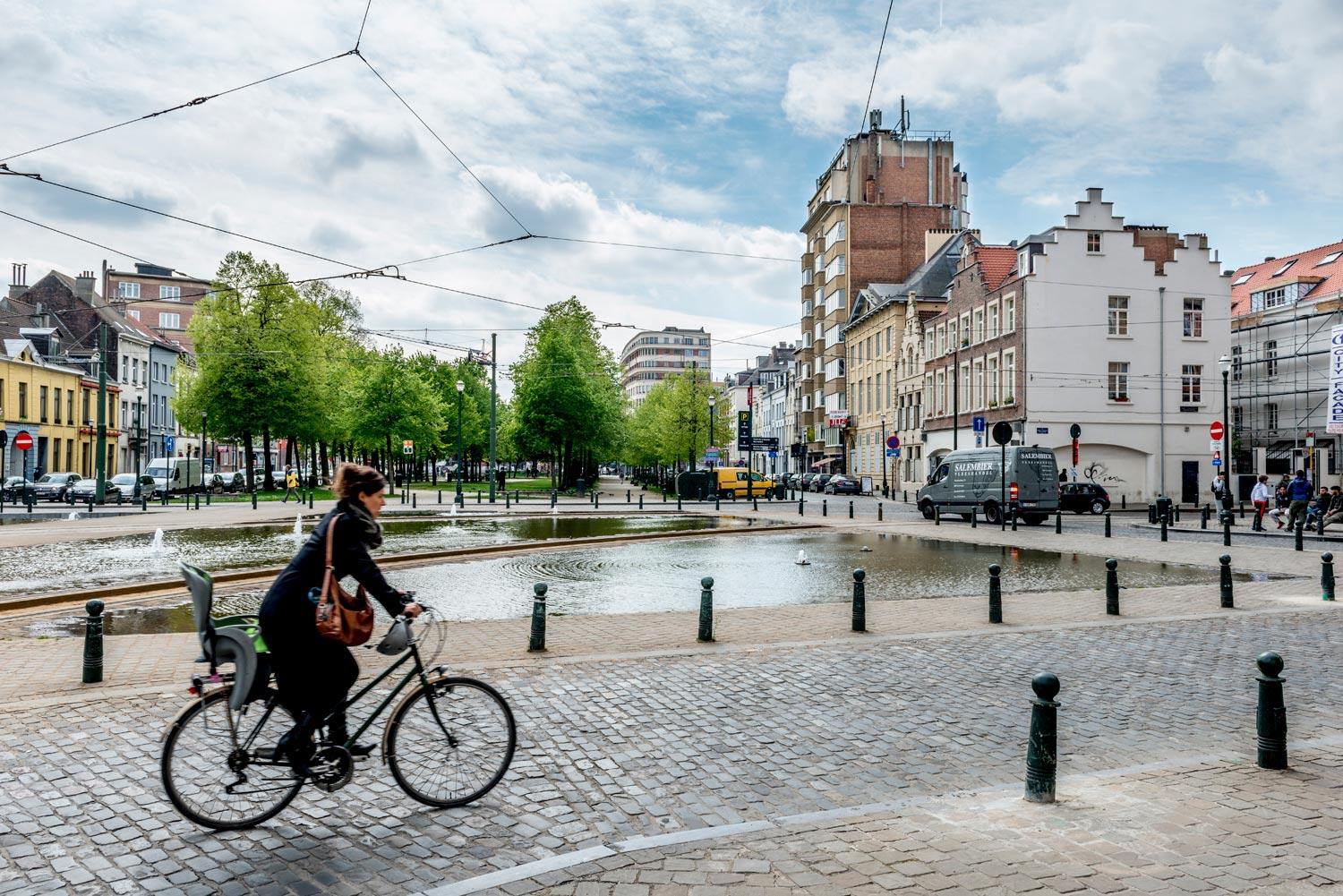 Fietser op de Handelskaai